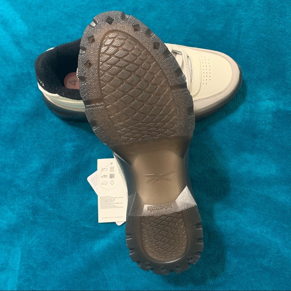 REEBOK CARDI CLUB C DOUBLE Chalk Core Black Gold - Picture 4 of 7